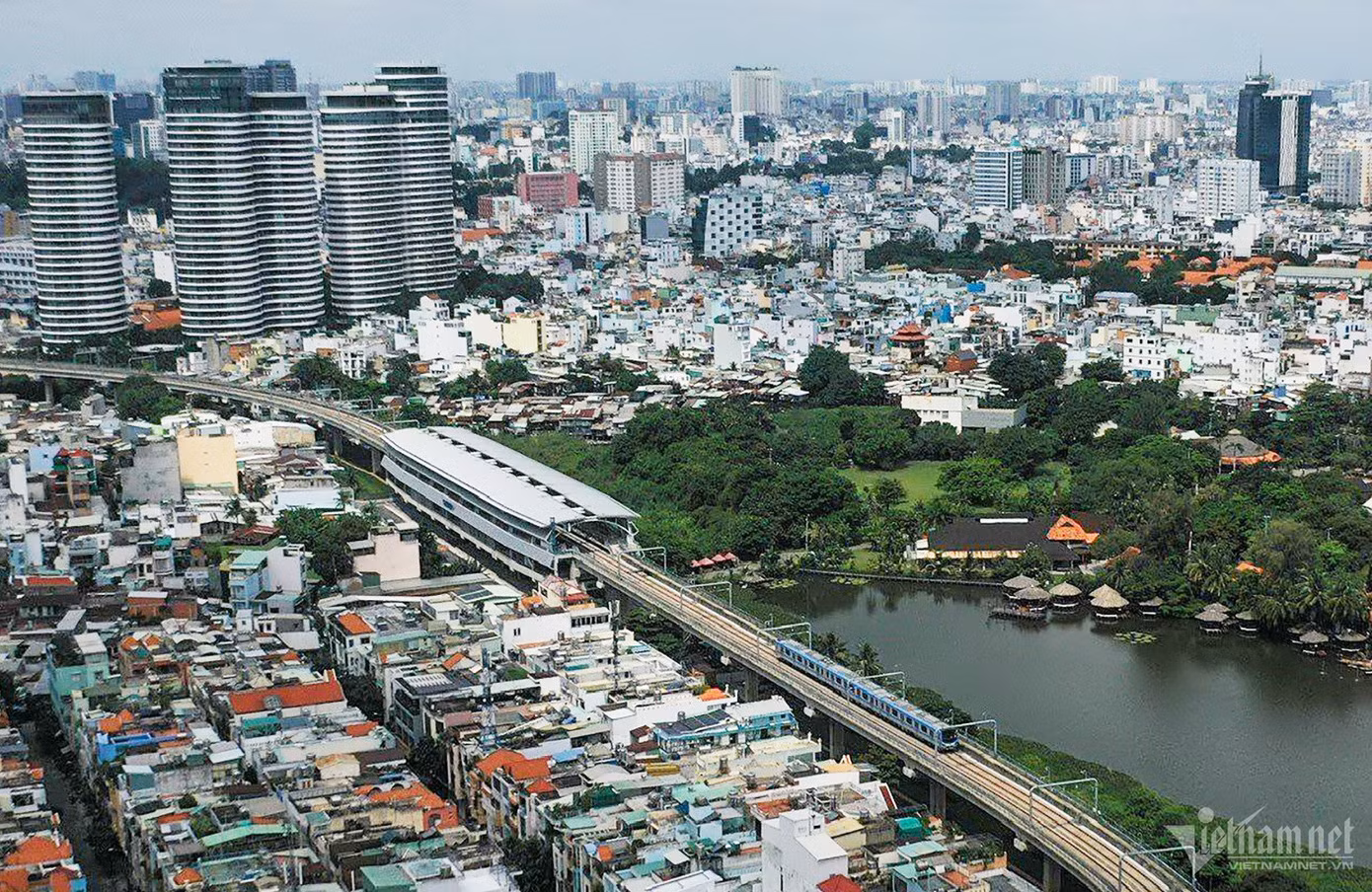 Metro số 1 dự kiến vận hành thương mại vào tháng 10 sắp tới. Ảnh: Nguyễn Huế.
