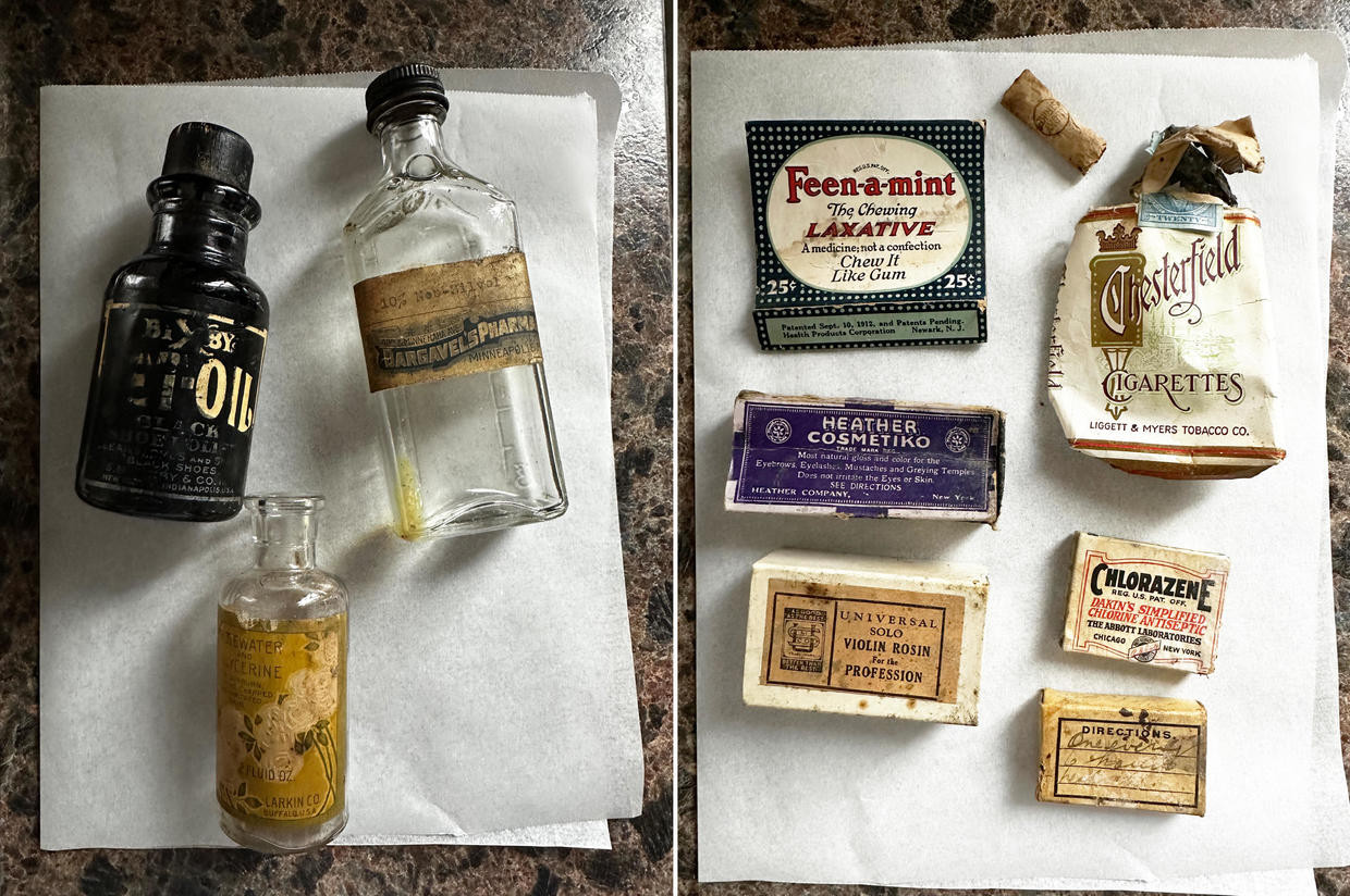 Những món đồ khác được tìm thấy đằng sau bức tường Những món đồ khác được tìm thấy đằng sau bức tường