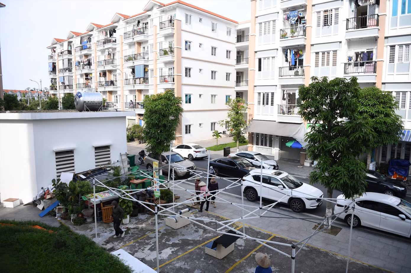 Người dân sẽ dễ dàng tiếp cận nhà ở xã hội theo quy định của luật mới từ 1/8. Ảnh: Như Ý Người dân sẽ dễ dàng tiếp cận nhà ở xã hội theo quy định của luật mới từ 1/8. Ảnh: Như Ý