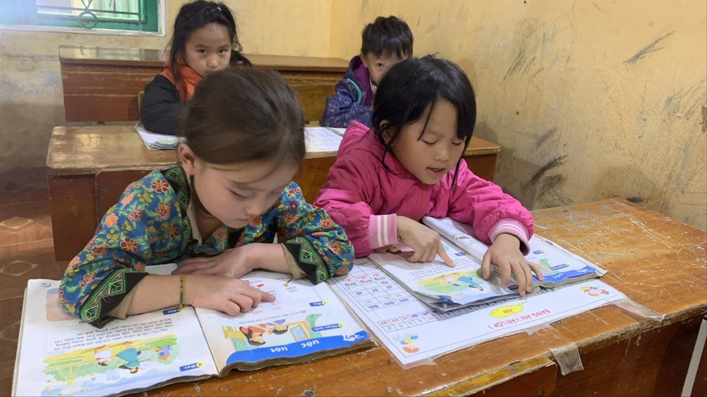 Từ năm học 2019 - 2020, học sinh không còn học chung 1 bộ SGK (ảnh minh họa). Ảnh: NGHIÊM HUÊ