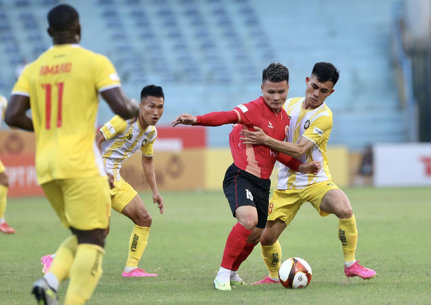 Trận Siêu Cúp Quốc gia 2023 đầy hấp dẫn với chức vô địch thuộc về Đông Á Thanh Hóa. ảnh: Như Ý Trận Siêu Cúp Quốc gia 2023 đầy hấp dẫn với chức vô địch thuộc về Đông Á Thanh Hóa. ảnh: Như Ý