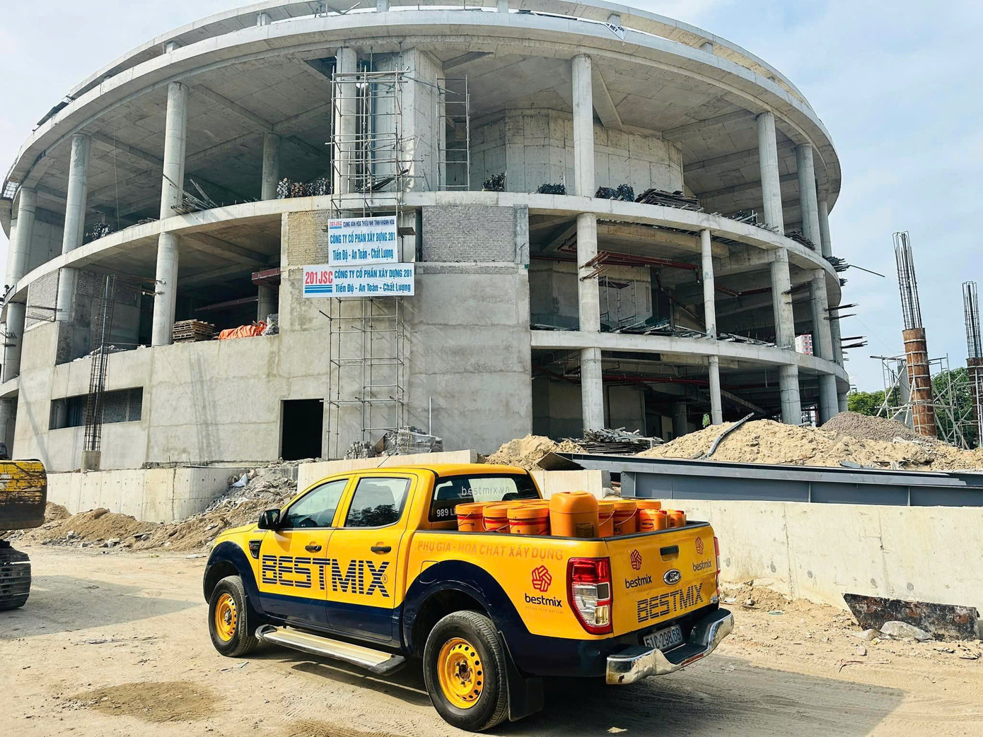 Ford Ranger đồng hành cùng dự án xây dựng Cung Thiếu nhi tỉnh Khánh Hòa Ford Ranger đồng hành cùng dự án xây dựng Cung Thiếu nhi tỉnh Khánh Hòa