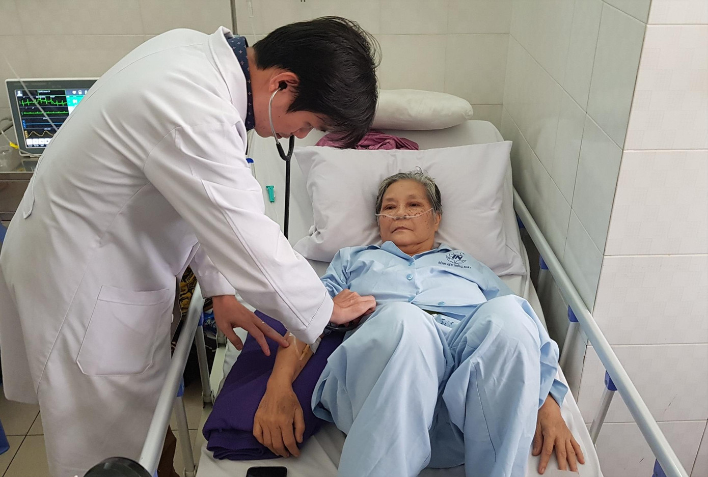 Chỉ trong thời gian ngắn, tại Bệnh viện Thống Nhất đã tiếp nhận 4 bệnh nhân bị Hội chứng QT dài, nguy cơ dẫn tới đột tử. ảnh: Vân Sơn Chỉ trong thời gian ngắn, tại Bệnh viện Thống Nhất đã tiếp nhận 4 bệnh nhân bị Hội chứng QT dài, nguy cơ dẫn tới đột tử. ảnh: Vân Sơn