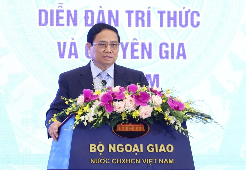 Thủ tướng Phạm Minh Chính phát biểu tại Diễn đàn Trí thức, chuyên gia Việt Nam ở nước ngoài 2024. Ảnh: Nhật Minh