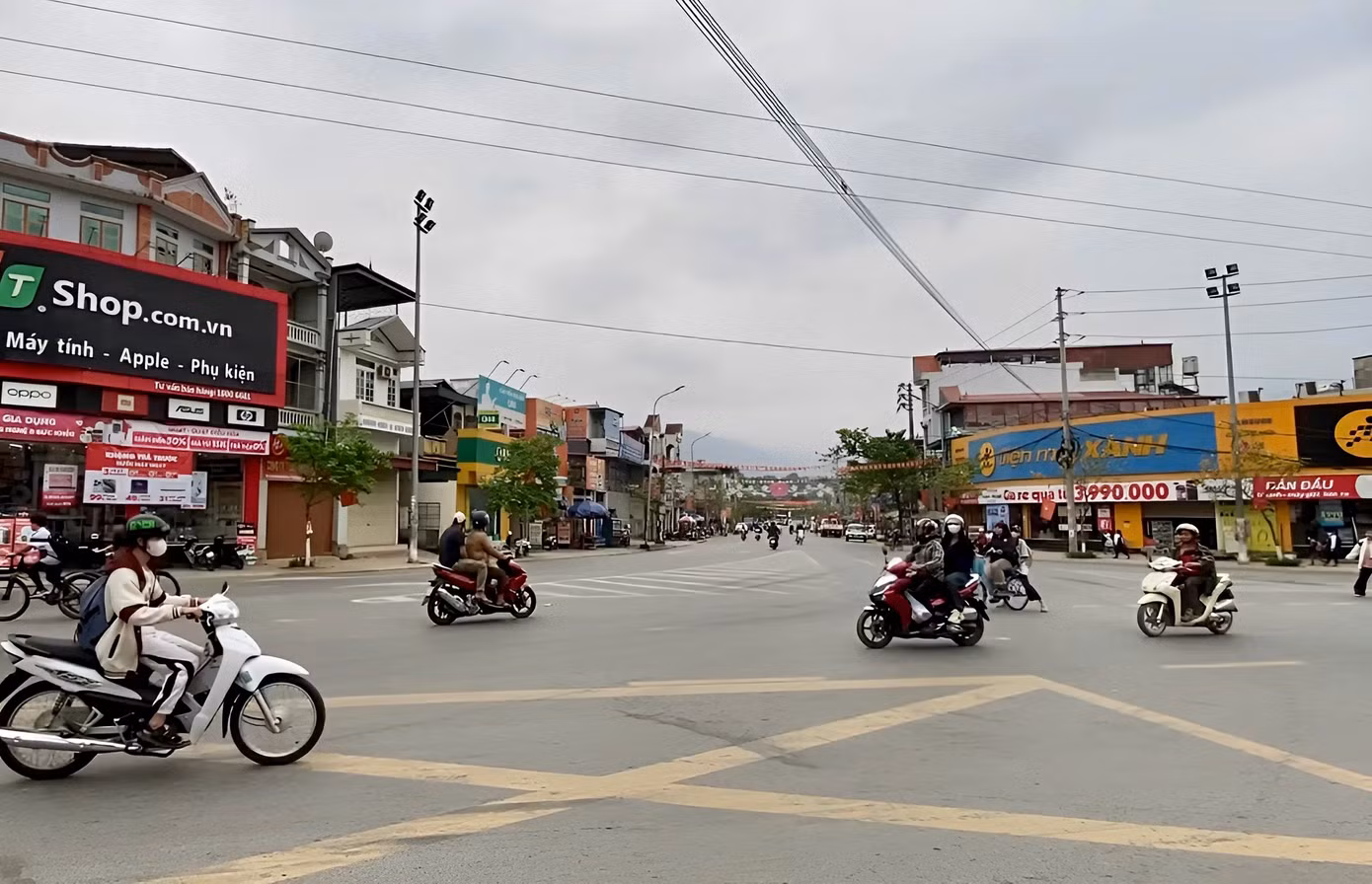 Ngã ba Tuần Giáo hiện nay ở khối Tân Thuỷ, thị trấn Tuần Giáo, tỉnh Điện Biên
