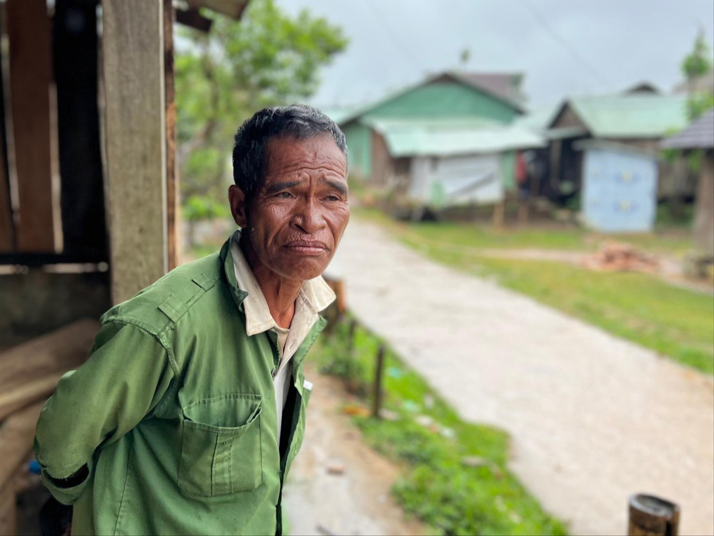 Người dân lo lắng, bất an sống ở “rốn động đất”.