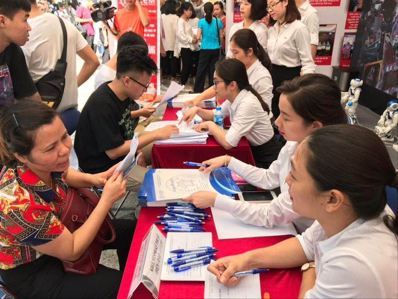 Trường cao đẳng nghề tư vấn cho phụ huynh học sinh