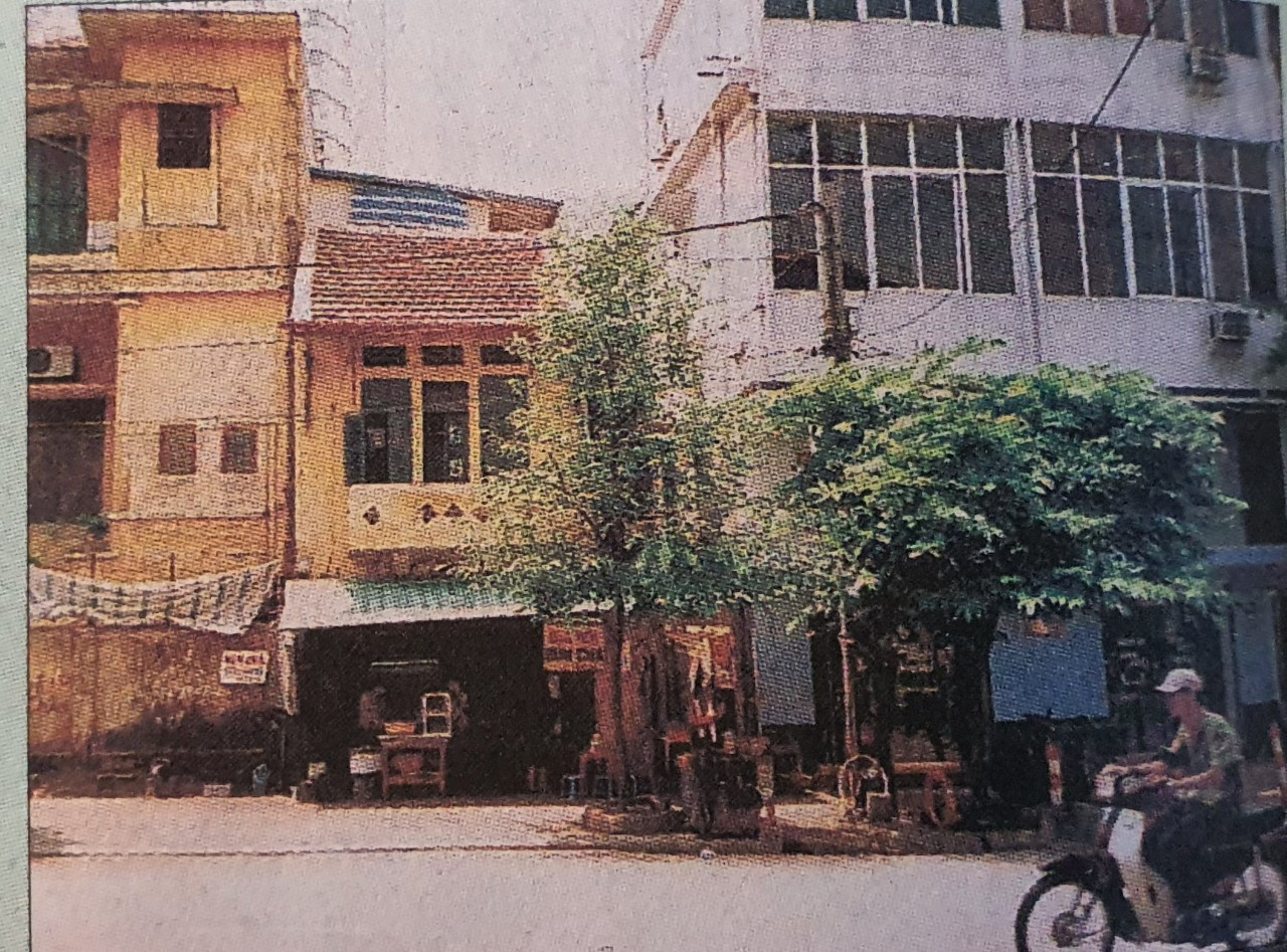 Nhà 45 Nguyễn Thượng Hiền chụp tháng 8/2004. Ảnh: Nguyễn tuấn