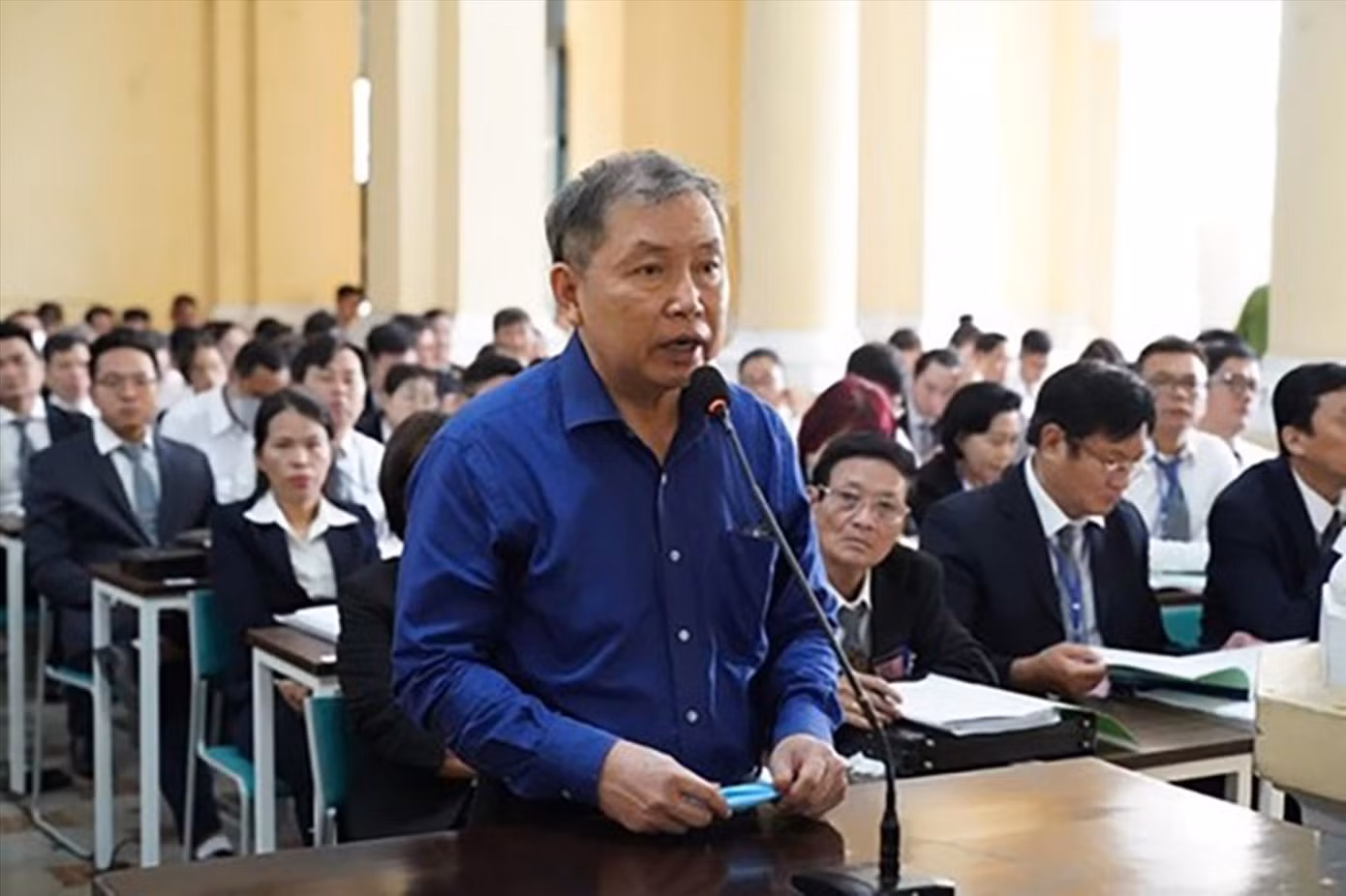 Bị cáo Bùi Anh Dũng (cựu Chủ tịch HĐQT Ngân hàng Thương mại cổ phần Sài Gòn - SCB) tại phiên tòa. Ảnh: Phạm Nguyễn