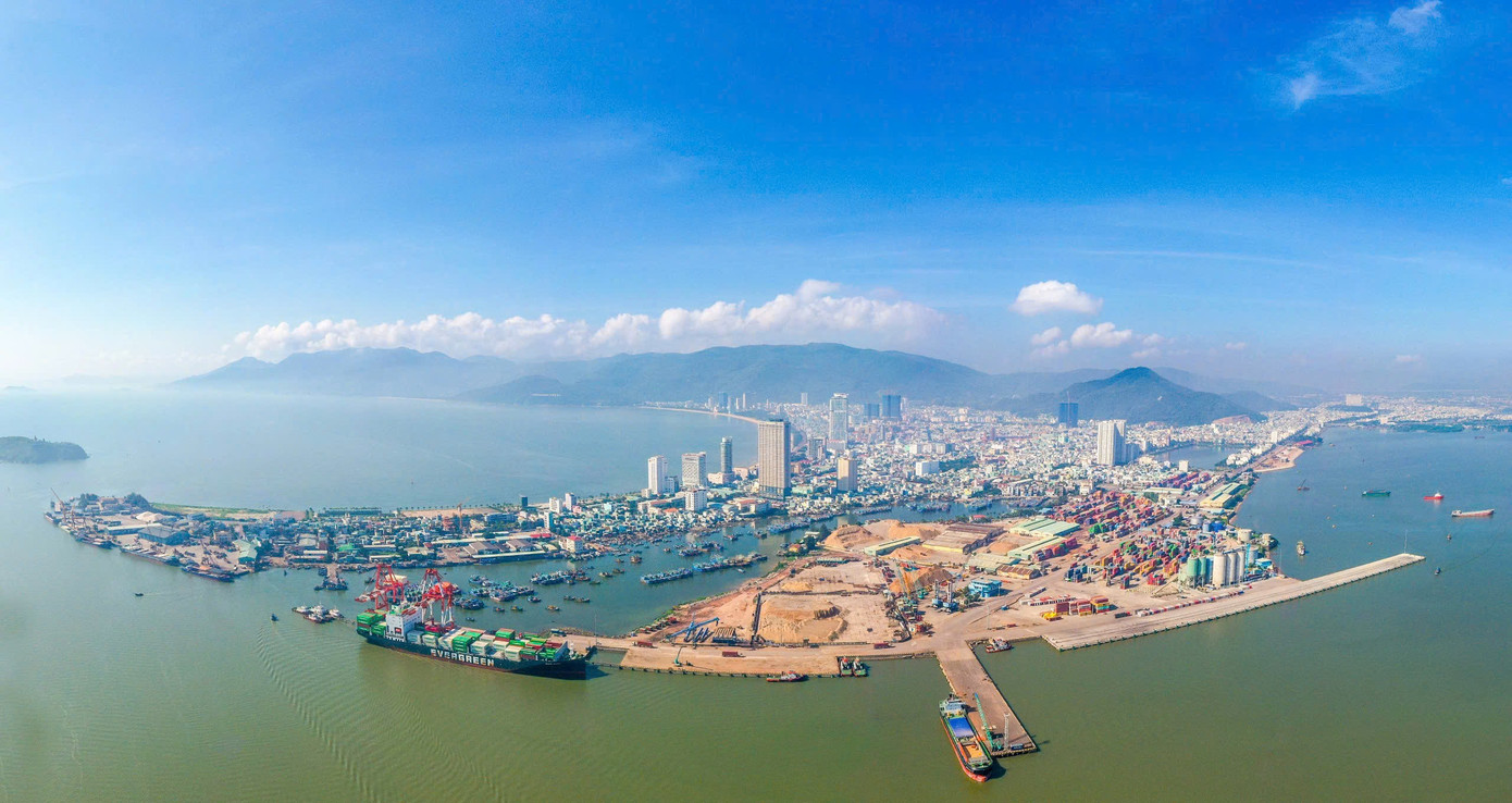 Một góc tỉnh Bình Định nhìn từ phía Cảng Quy Nhơn