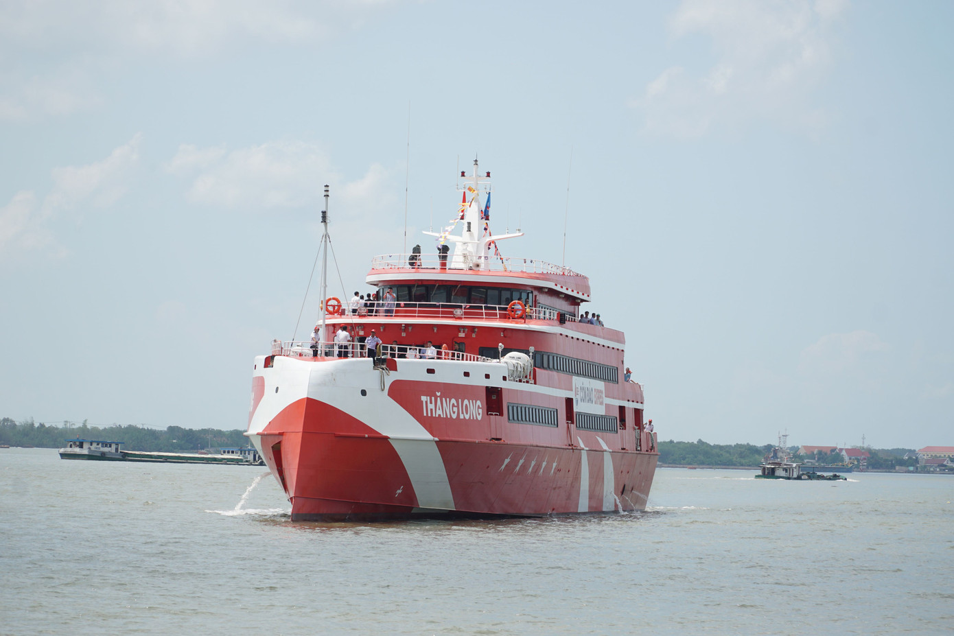 Phương tiện vận chuyển hành khách tuyến TPHCM - Côn Đảo là siêu tàu Thăng Long có sức chở đến 1.017 khách. Ảnh: Trọng Thịnh