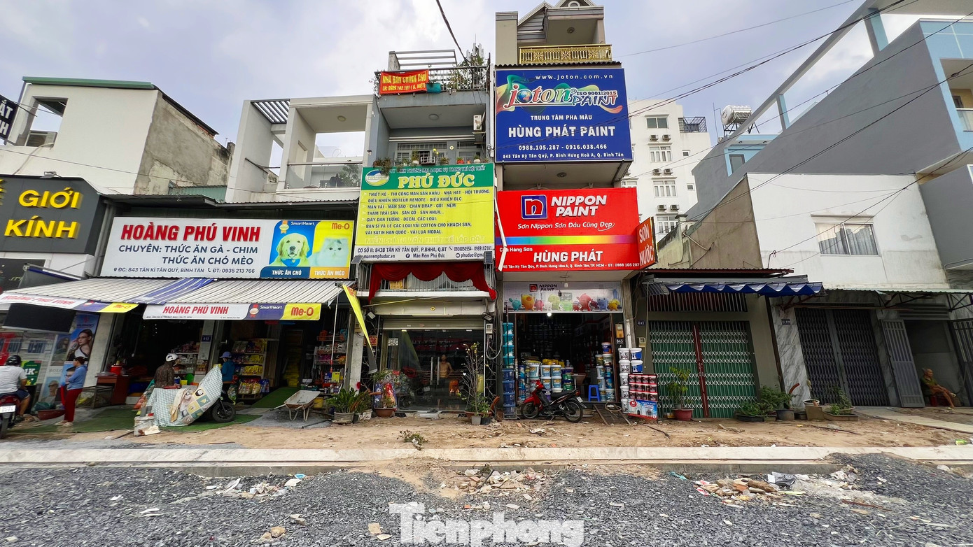 Đến thời điểm hiện tại, Ban bồi thường giải phóng mặt bằng quận Bình Tân cho biết, tổng số hộ đã bàn giao mặt bằng cho đơn vị thi công là 371/380 hộ, đạt tỉ lệ 97,6 % trên tổng số hộ bị giải tỏa trong dự án, còn lại 9 hộ đang tháo dỡ bàn giao mặt bằng. Dự kiến, quận Bình Tân sẽ bàn giao mặt bằng toàn tuyến cho đơn vị thi công trong tháng 5 này.