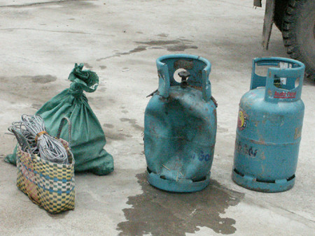 Hai quả bom gas thu được.