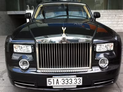 Xuất hiện trên đường phố Sài Gòn, chiếc Phantom rồng đã thu hút mọi ánh nhìn khi sở hữu biển số 5 số 3 quý hiếm 