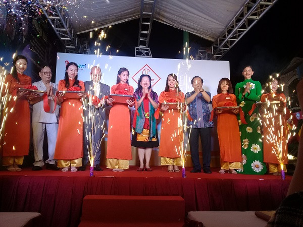 Chiêm ngưỡng những món đồ tinh sảo của nghệ nhân Việt ảnh 1