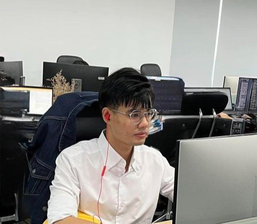 "AI chỉ là công cụ, còn ‘chất’ sáng tạo phải đến từ con người. Biết tận dụng AI đúng cách, kết hợp với tư duy độc lập và đạo đức nghề nghiệp". "AI chỉ là công cụ, còn ‘chất’ sáng tạo phải đến từ con người. Biết tận dụng AI đúng cách, kết hợp với tư duy độc lập và đạo đức nghề nghiệp".