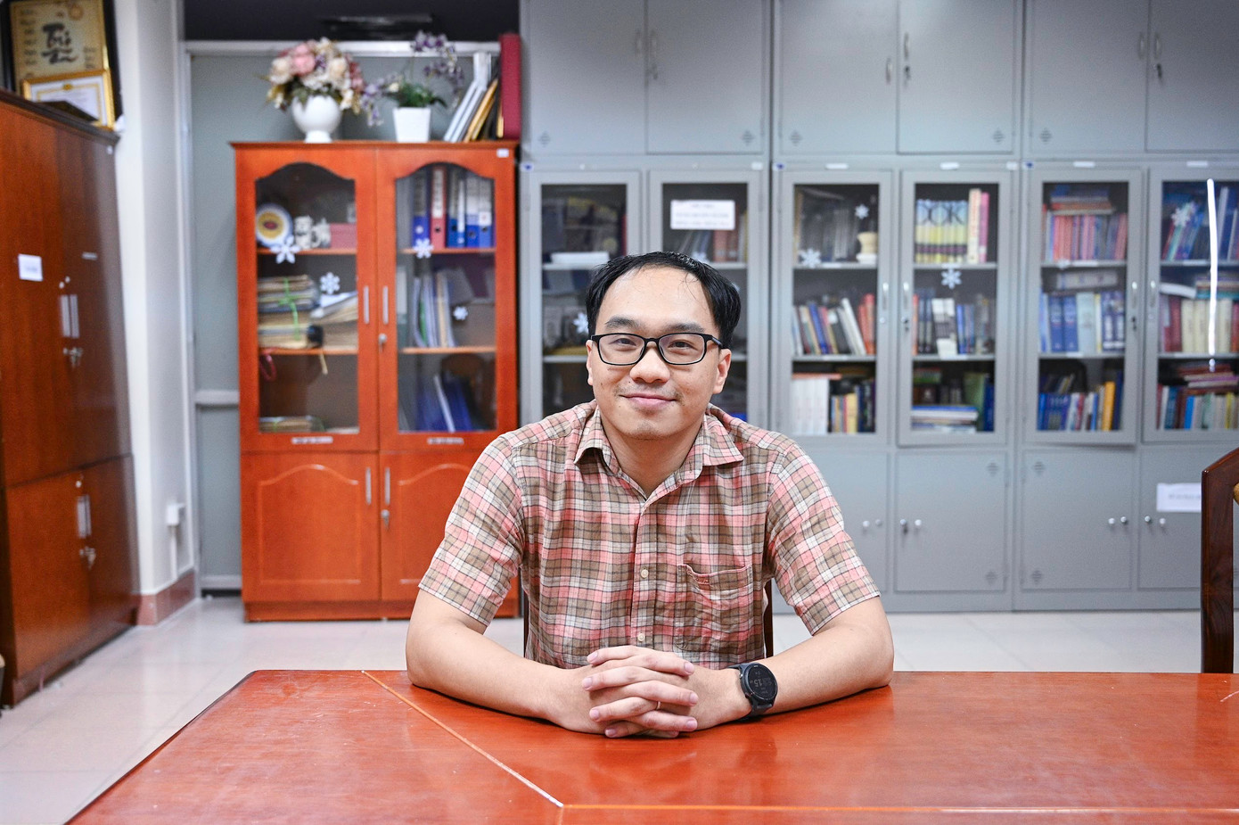 Tiến sĩ Lưu Trần Toàn là tác giả của 01 cuốn sách chuyên khảo, đồng tác giả của 02 cuốn sách chuyên khảo, là tác giả của 10 bài viết tạp chí khoa học chuyên ngành và hơn 10 tham luận trong kỉ yếu hội thảo các cấp. (Ảnh: NVCC) Tiến sĩ Lưu Trần Toàn là tác giả của 01 cuốn sách chuyên khảo, đồng tác giả của 02 cuốn sách chuyên khảo, là tác giả của 10 bài viết tạp chí khoa học chuyên ngành và hơn 10 tham luận trong kỉ yếu hội thảo các cấp. (Ảnh: NVCC)