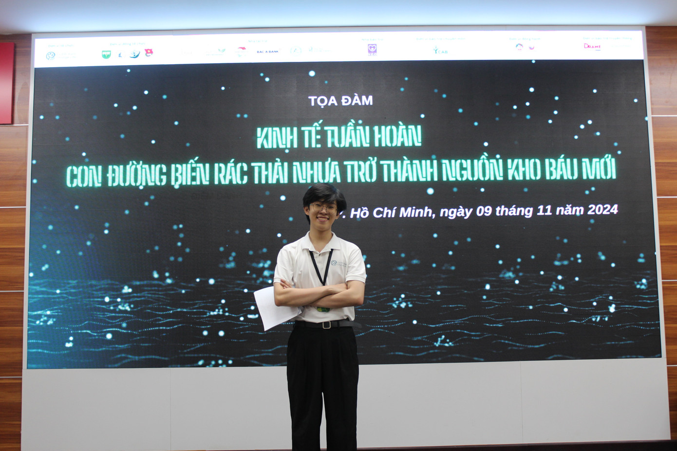 Quốc Huy - Founder dự án cùng chia sẻ về dự án tới các bạn sinh viên trong buổi tọa đàm tại Trường Đại học Khoa học tự nhiên - ĐHQG HCM.
