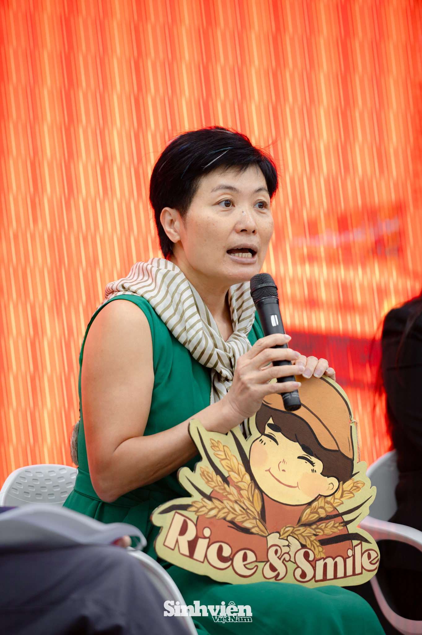 Diễn giả Lê Lan Anh: "Thấu hiểu bản thân là thấu hiểu ngay từ việc tôi là ai, tôi cảm thấy tự hào nhất về mình khi mình là ai, và không sợ nói ra điều đó khi ánh nhìn xung quanh hoặc quan điểm xã hội chưa phù hợp".