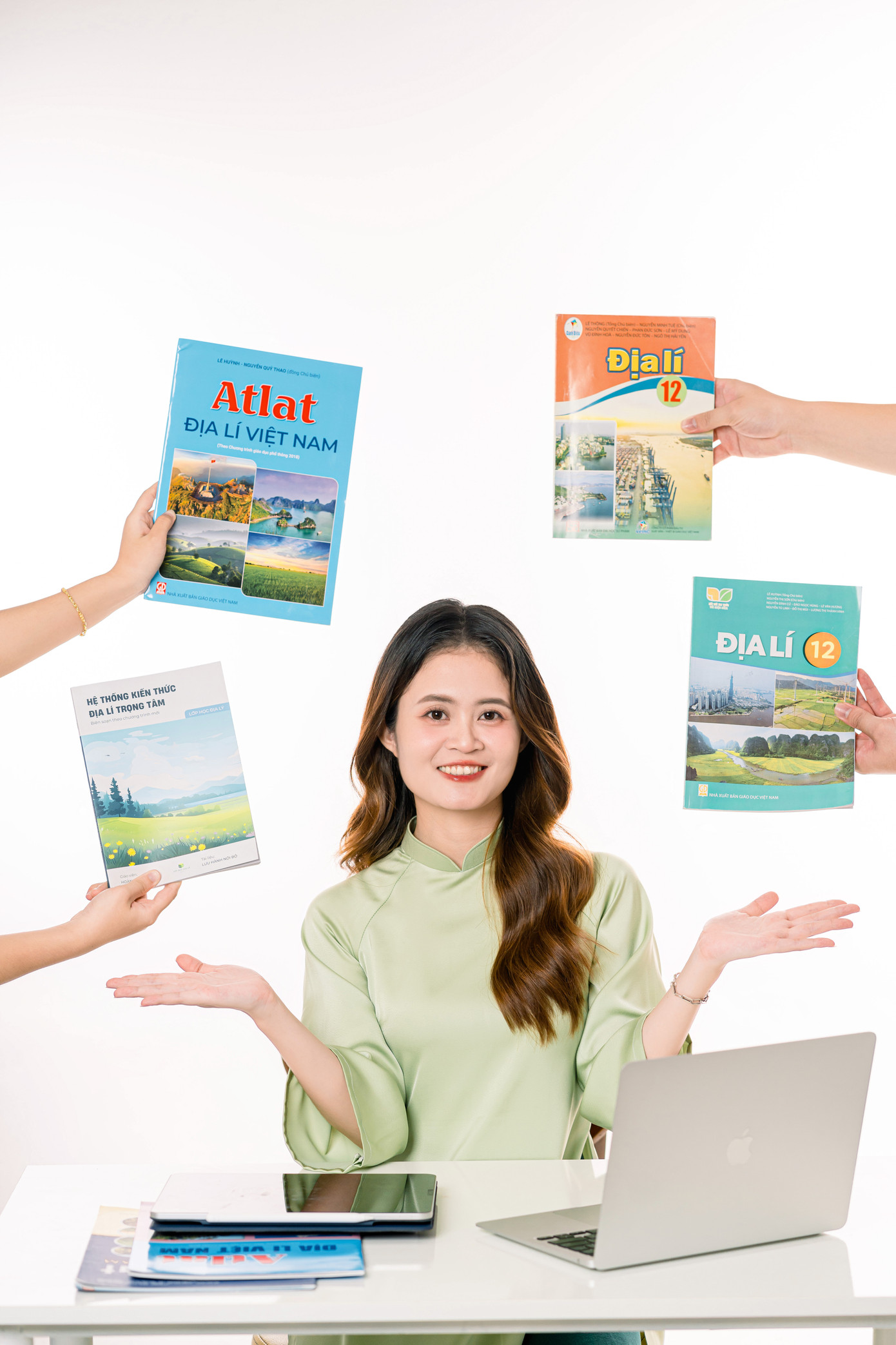 Cô Hoàng Thị Mai Anh - giáo viên trẻ truyền lửa môn Địa Lý.