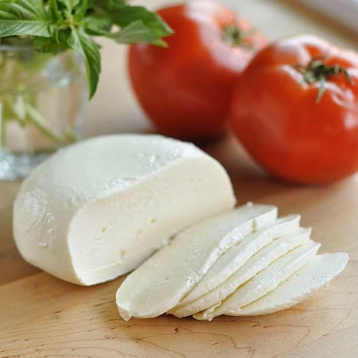 Phô mai Mozzarella. (Ảnh: thekitchn.com)