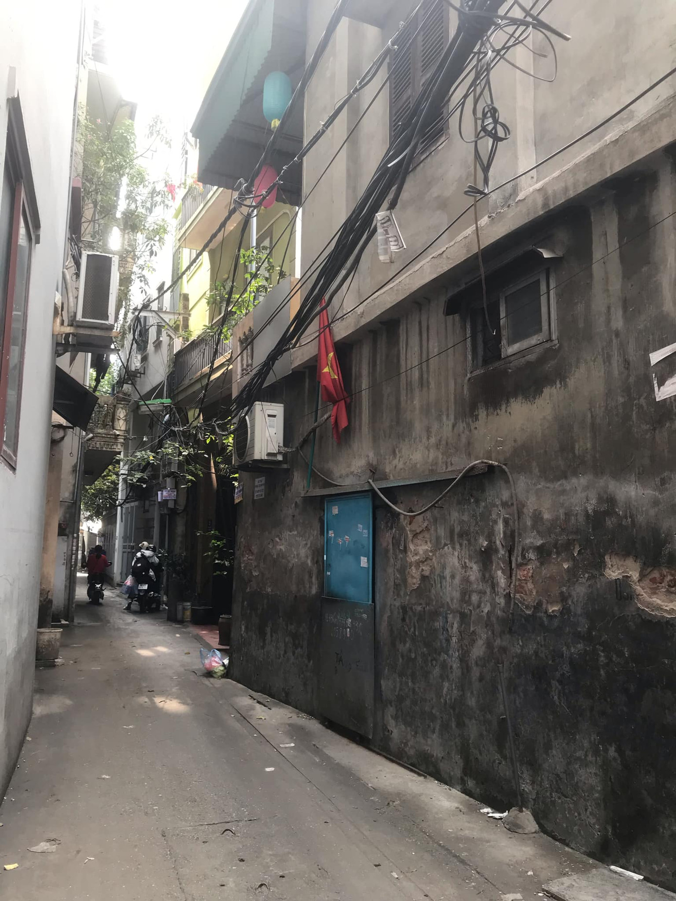 Những khu trọ sinh viên nằm trong con ngõ nhỏ chật hẹp, tối tăm, rất khó cho việc PCCC.