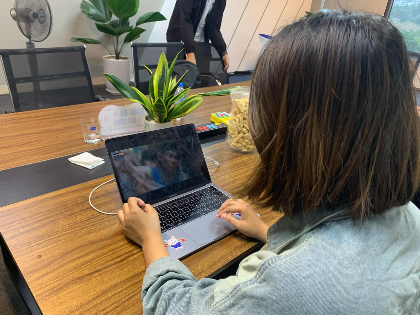 Ngọc Minh cho biết không nhận được lương và phụ cấp từ doanh nghiệp khiến bản thân bị mất động lực cố gắng và phí thời gian. (Ảnh: NVCC) Ngọc Minh cho biết không nhận được lương và phụ cấp từ doanh nghiệp khiến bản thân bị mất động lực cố gắng và phí thời gian. (Ảnh: NVCC)