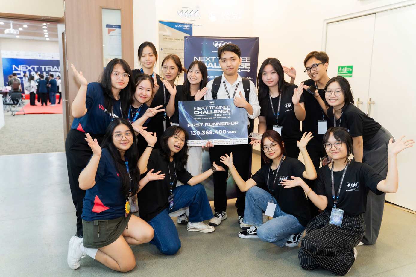 Hải cùng những người bạn của mình trong sự kiện “Next Trainee Challenge 2024” tại VinUni.