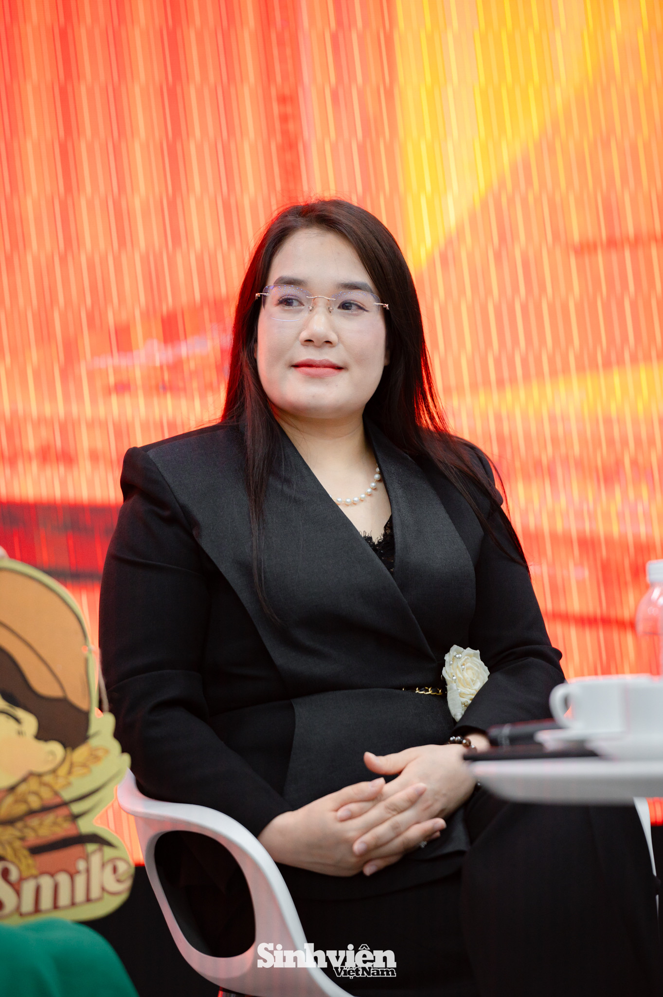 Diễn giả Nguyễn Mến cho rằng, để hiểu rõ bản thân thì tất cả mọi thứ phải là trải nghiệm cá nhân và việc nhìn nhận từ bố mẹ, bạn bè, hoặc những người thân đối với bản thân là điều cốt lõi.