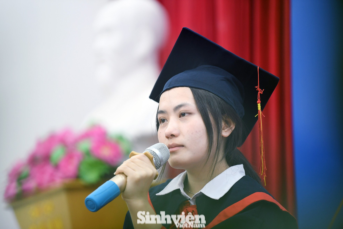 Lầu Thị Sách mơ ước trở thành hướng dẫn viên du lịch trong tương lai để góp phần xây dựng quê hương Lào Cai. Lầu Thị Sách mơ ước trở thành hướng dẫn viên du lịch trong tương lai để góp phần xây dựng quê hương Lào Cai.