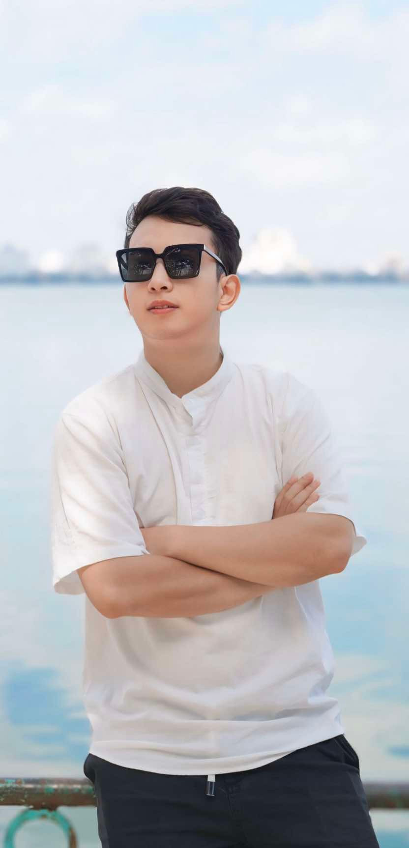 Hoàn cho biết, trung bình mỗi buổi hẹn hò của anh chàng tốn khoảng 500.000 đồng (Ảnh: NVCC) Hoàn cho biết, trung bình mỗi buổi hẹn hò của anh chàng tốn khoảng 500.000 đồng (Ảnh: NVCC)