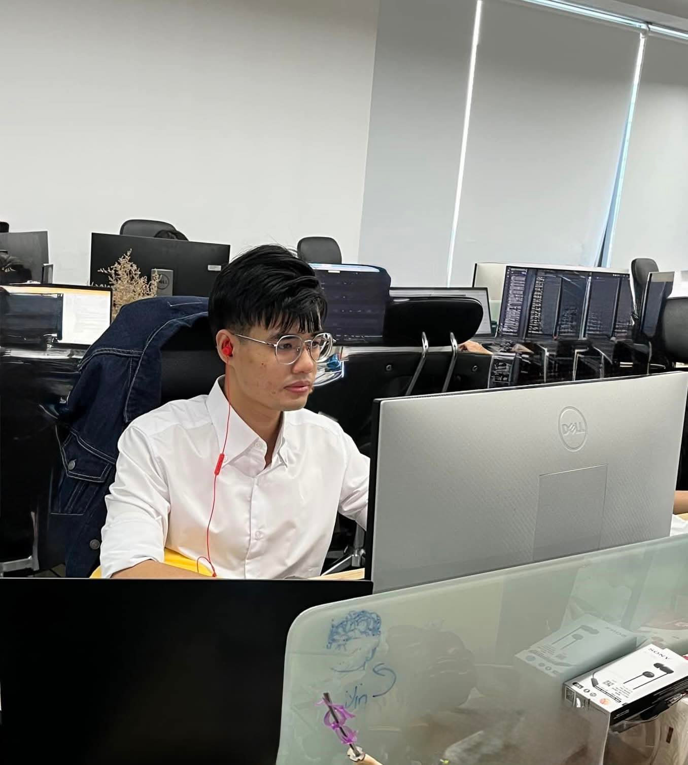 Chuyên gia công nghệ Nguyễn Ngọc Tuyên, lập trình viên web3.0 tại Công ty Cổ phần Công nghệ Sotatek Việt Nam. (Ảnh: NVCC) Chuyên gia công nghệ Nguyễn Ngọc Tuyên, lập trình viên web3.0 tại Công ty Cổ phần Công nghệ Sotatek Việt Nam. (Ảnh: NVCC)