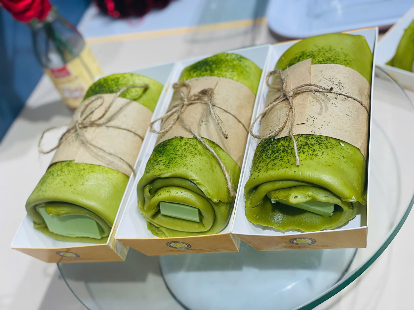 Những chiếc bánh crepe pudding "làm mưa làm gió" trên mạng xã hội những ngày qua. (Ảnh: Tiệm Bánh Vibary)