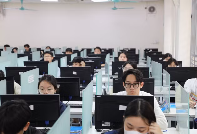 Mùa tuyển sinh 2025, có 18 trường đại học sử dụng kết quả kỳ thi V-SAT (Ảnh minh họa)