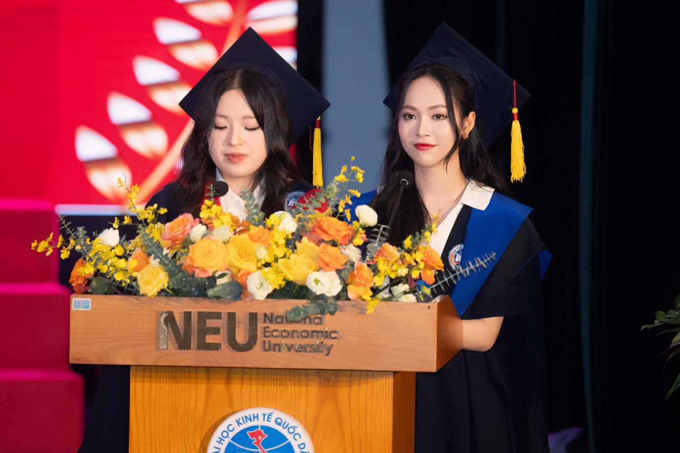 Á hậu Trịnh Thùy Linh trong buổi lễ tốt nghiệp. (Ảnh: NEU) Á hậu Trịnh Thùy Linh trong buổi lễ tốt nghiệp. (Ảnh: NEU)