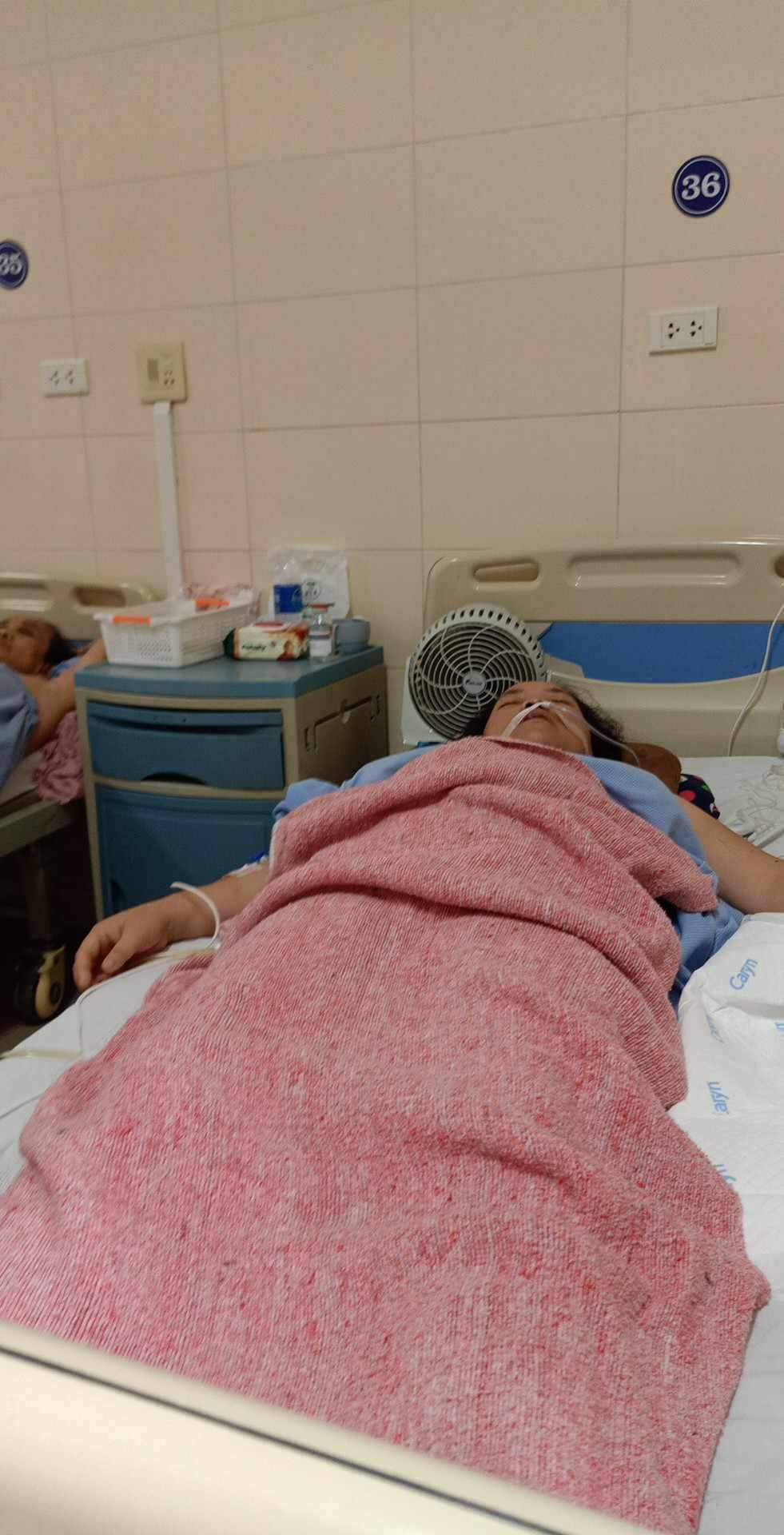 Mẹ Yến đang trong quá trình điều trị bệnh ung thư dạ dày.