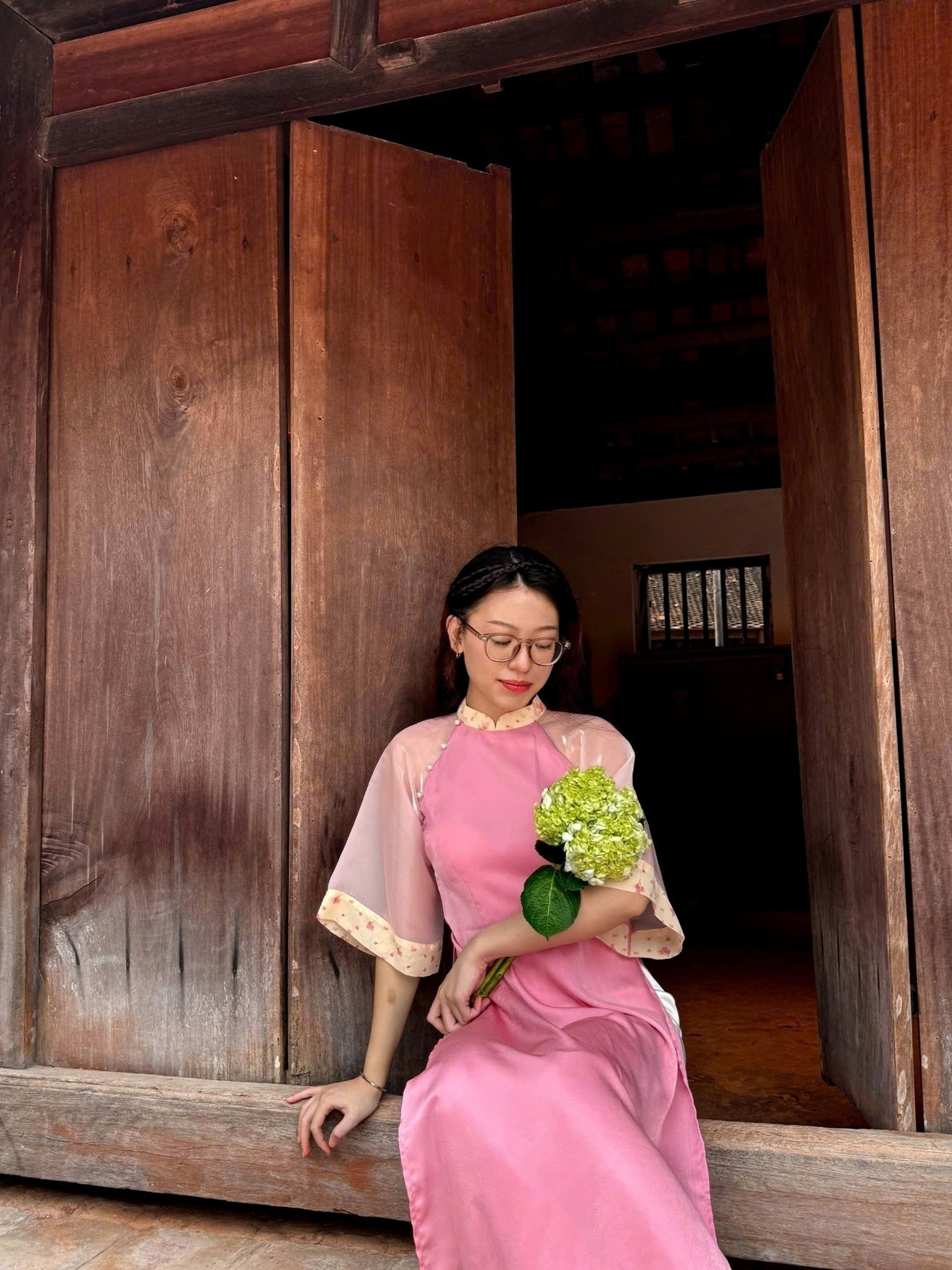 Bích Phương "đu" trend rán bánh chưng bằng nước. Bích Phương "đu" trend rán bánh chưng bằng nước.