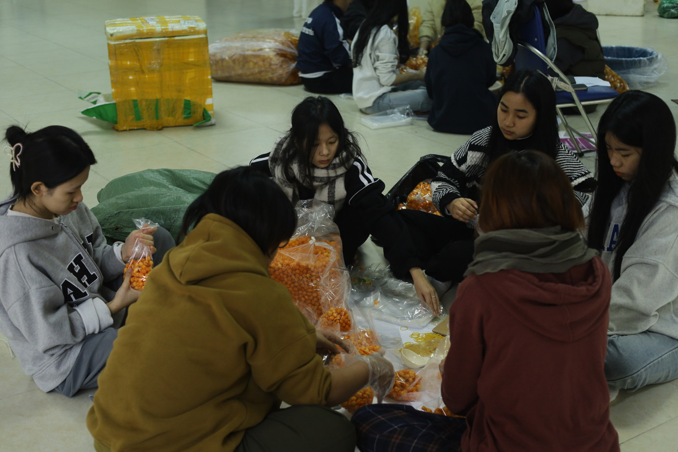 Đội SVTN Nghệ An tại AJC lên “dây cót” chuẩn bị cho đợt gây quỹ lớn nhất năm. Đội SVTN Nghệ An tại AJC lên “dây cót” chuẩn bị cho đợt gây quỹ lớn nhất năm.