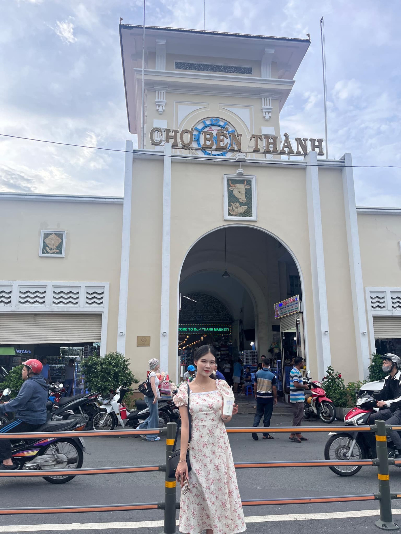 Hương Giang vừa trở về sau chuyến du lịch tại TP. HCM. (Ảnh: NVCC)