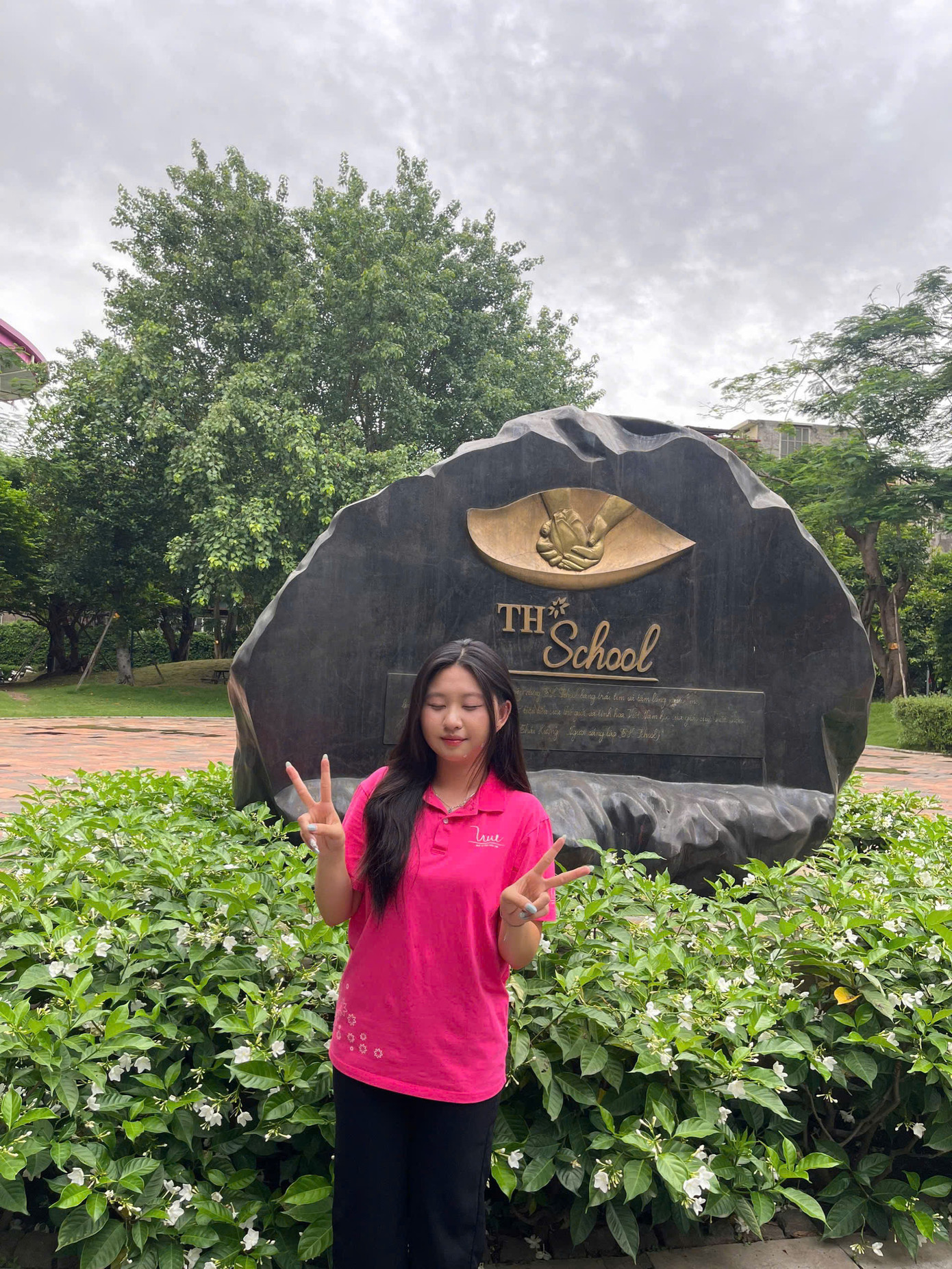 Bạn Nguyễn Hồng Hải (Hari Nguyễn) trong vai trò Đại sứ thanh niên vì môi trường. Bạn Nguyễn Hồng Hải (Hari Nguyễn) trong vai trò Đại sứ thanh niên vì môi trường.