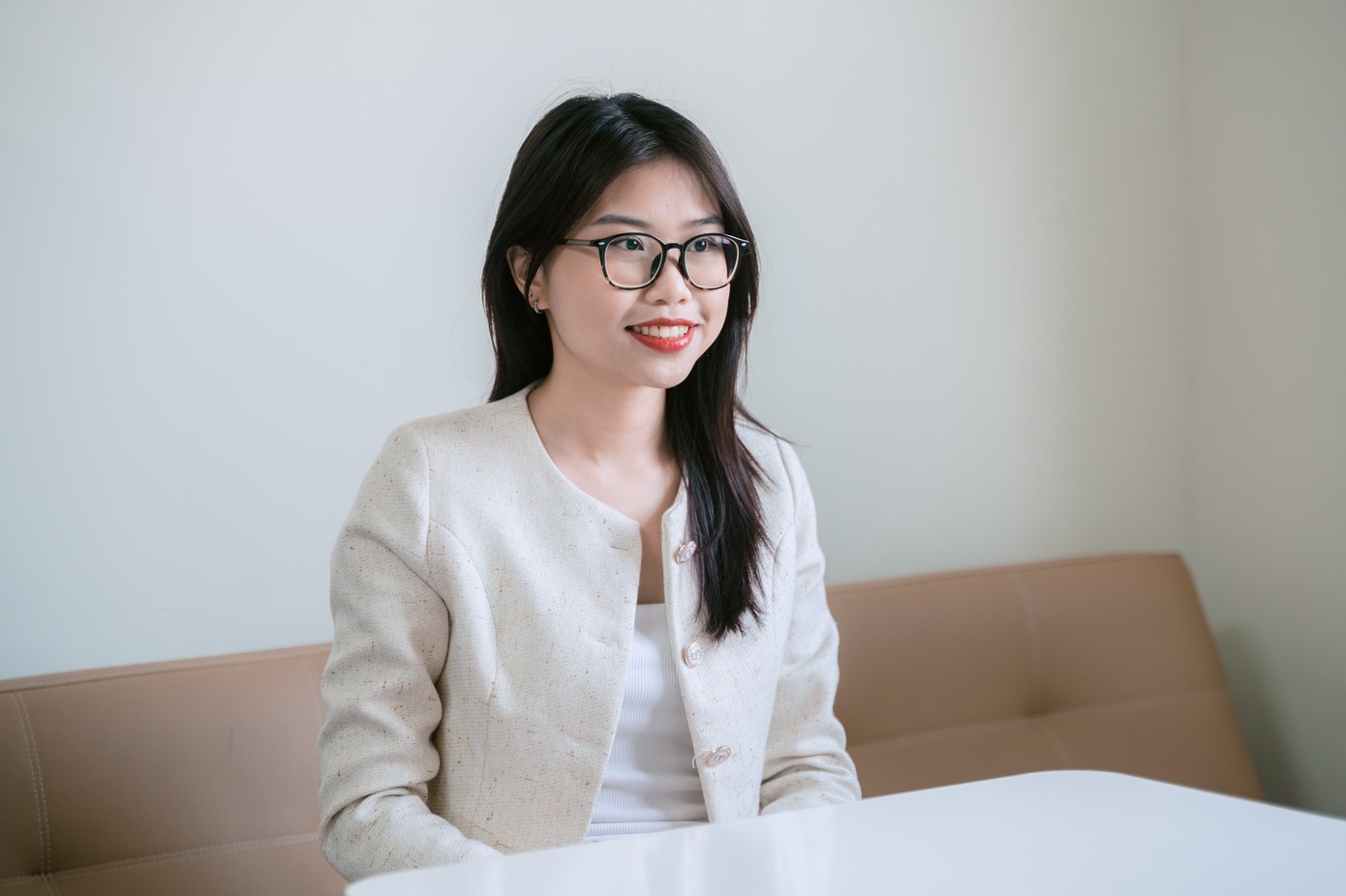 Món quà Khánh Huyền muốn dành tặng thầy cô trong ngày 20/11 chính là sự trưởng thành và tiến bộ của bản thân. Món quà Khánh Huyền muốn dành tặng thầy cô trong ngày 20/11 chính là sự trưởng thành và tiến bộ của bản thân.