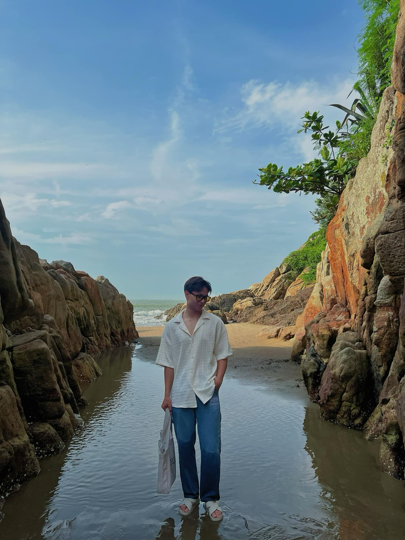 Huân trong chuyến đi du lịch tại Đà Nẵng vào giữa tháng 12. (Ảnh: NVCC)