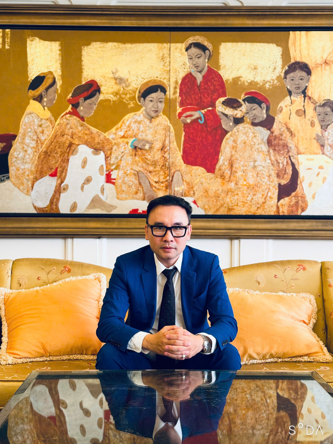 PGS.TS Nguyễn Việt Khôi hiện đang là Phó Hiệu trưởng Trường Khoa học Liên ngành và Nghệ thuật - Đại học Quốc gia Hà Nội, đồng thời là Tổng biên tập đầu tiên của Tạp chí Khoa học Liên ngành và Nghệ thuật.