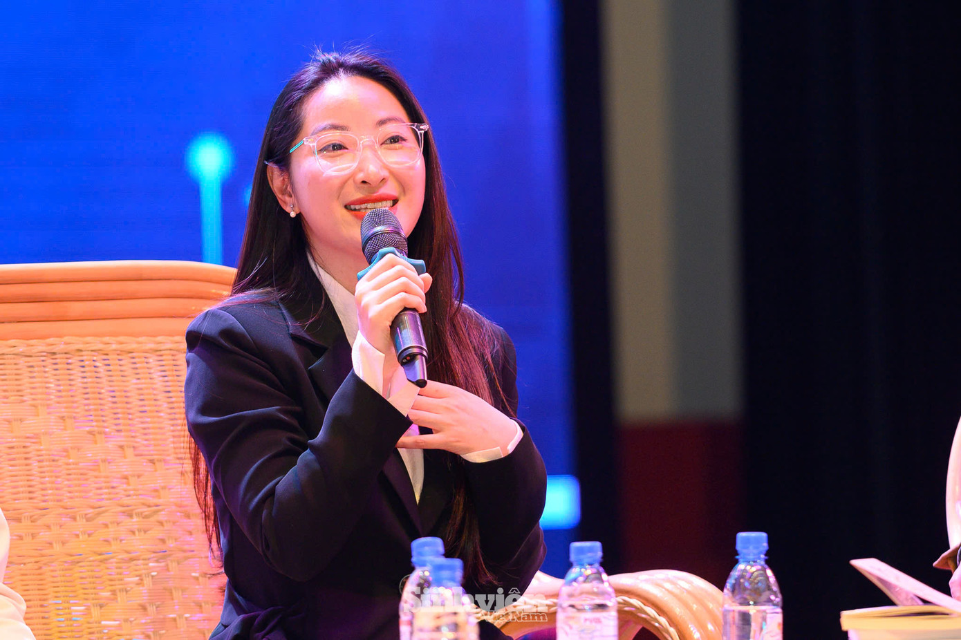 Chị Hồng Nguyễn cho rằng thành công nằm ở quá trình học hỏi không ngừng, giữ thái độ khiêm tốn và sẵn sàng thử sức.