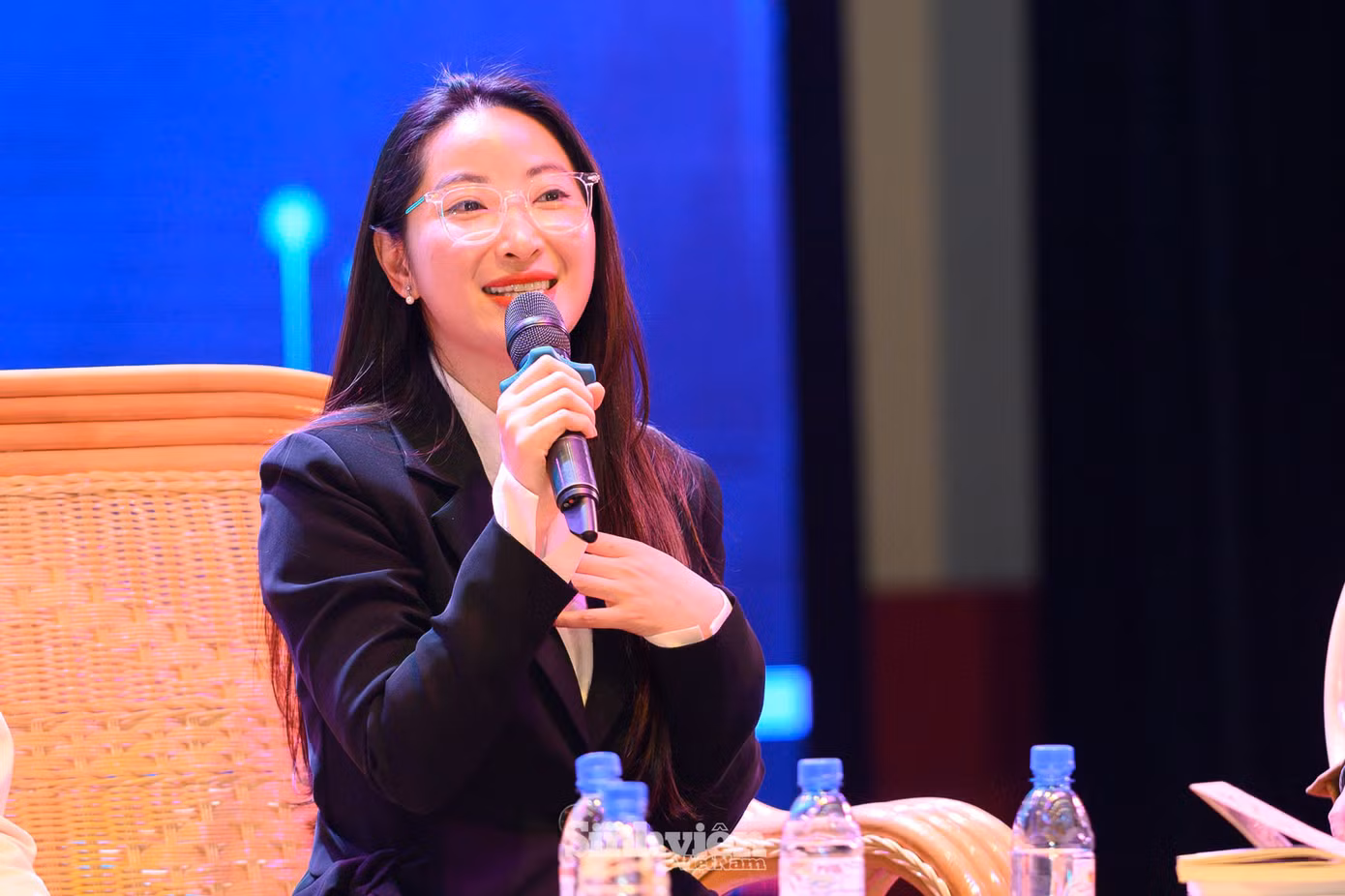 Chị Hồng Nguyễn cho rằng thành công nằm ở quá trình học hỏi không ngừng, giữ thái độ khiêm tốn và sẵn sàng thử sức.