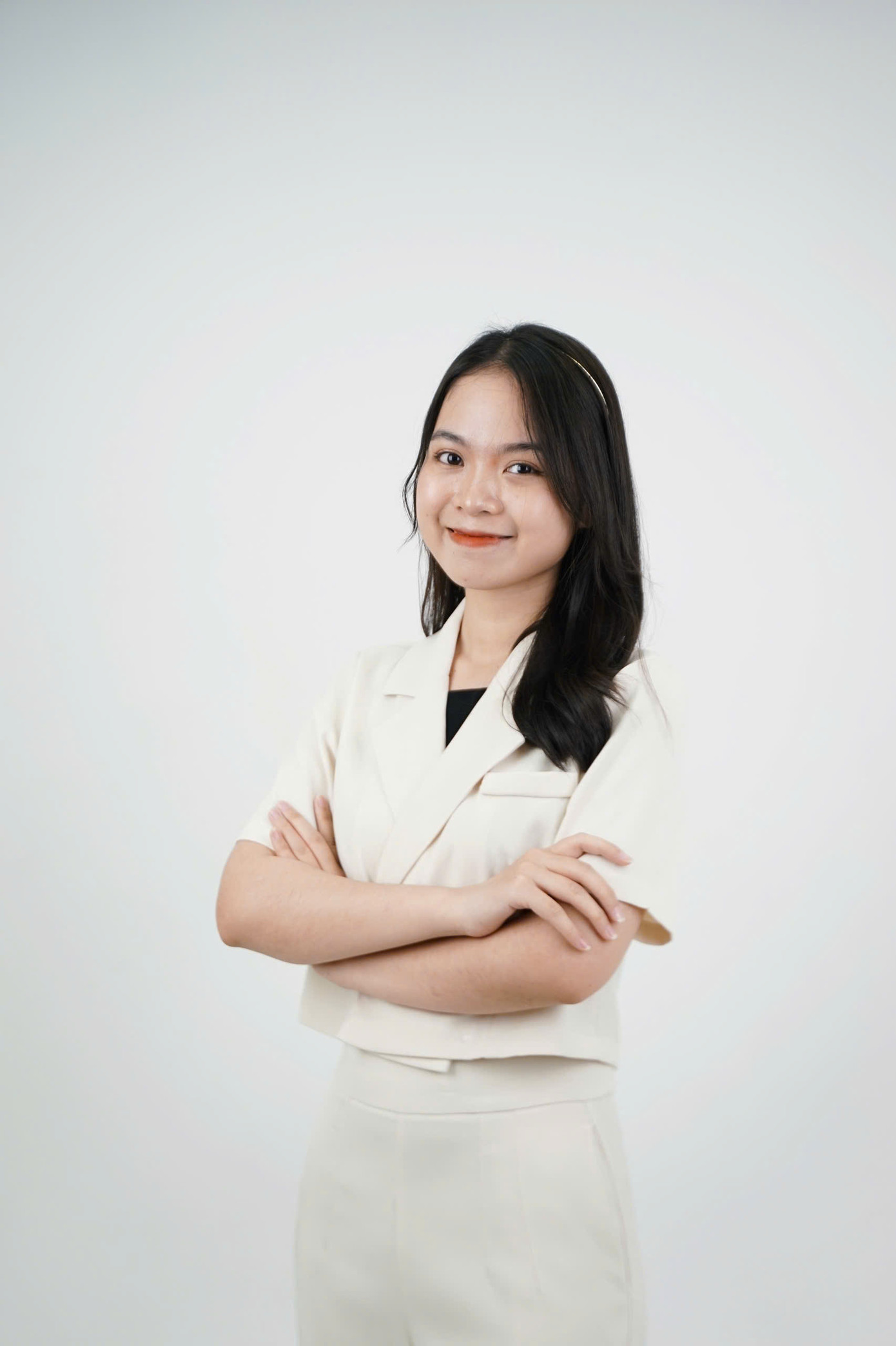 Hoa cho rằng đây chính là động lực cho người bán cải thiện sản phẩm thay vì chỉ cạnh tranh bằng giá thấp.