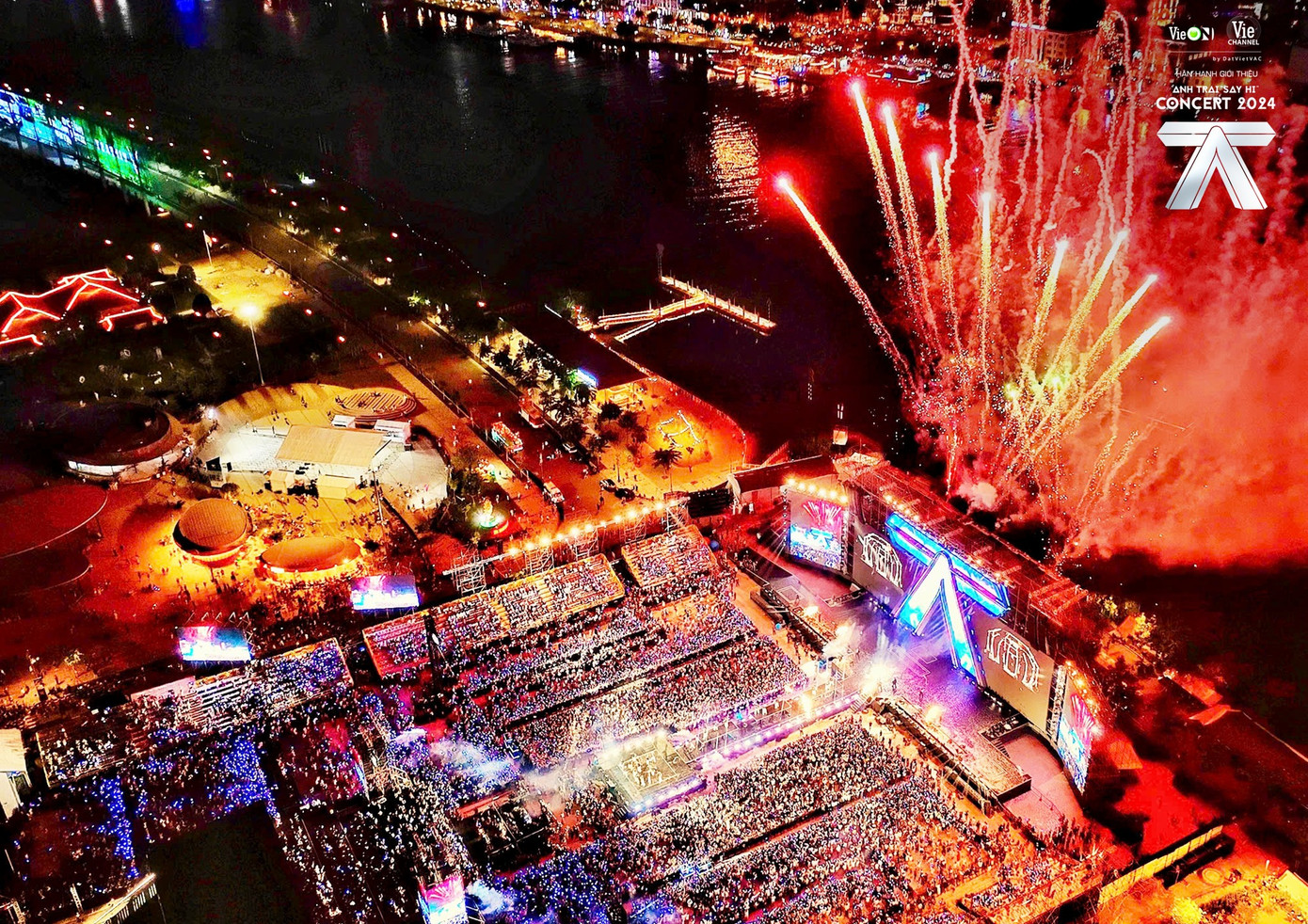 Concert Anh trai say hi thu hút gần 15.000 khán giả. (Ảnh: Fanpage Anh Trai Say Hi Vie Channel) Concert Anh trai say hi thu hút gần 15.000 khán giả. (Ảnh: Fanpage Anh Trai Say Hi Vie Channel)