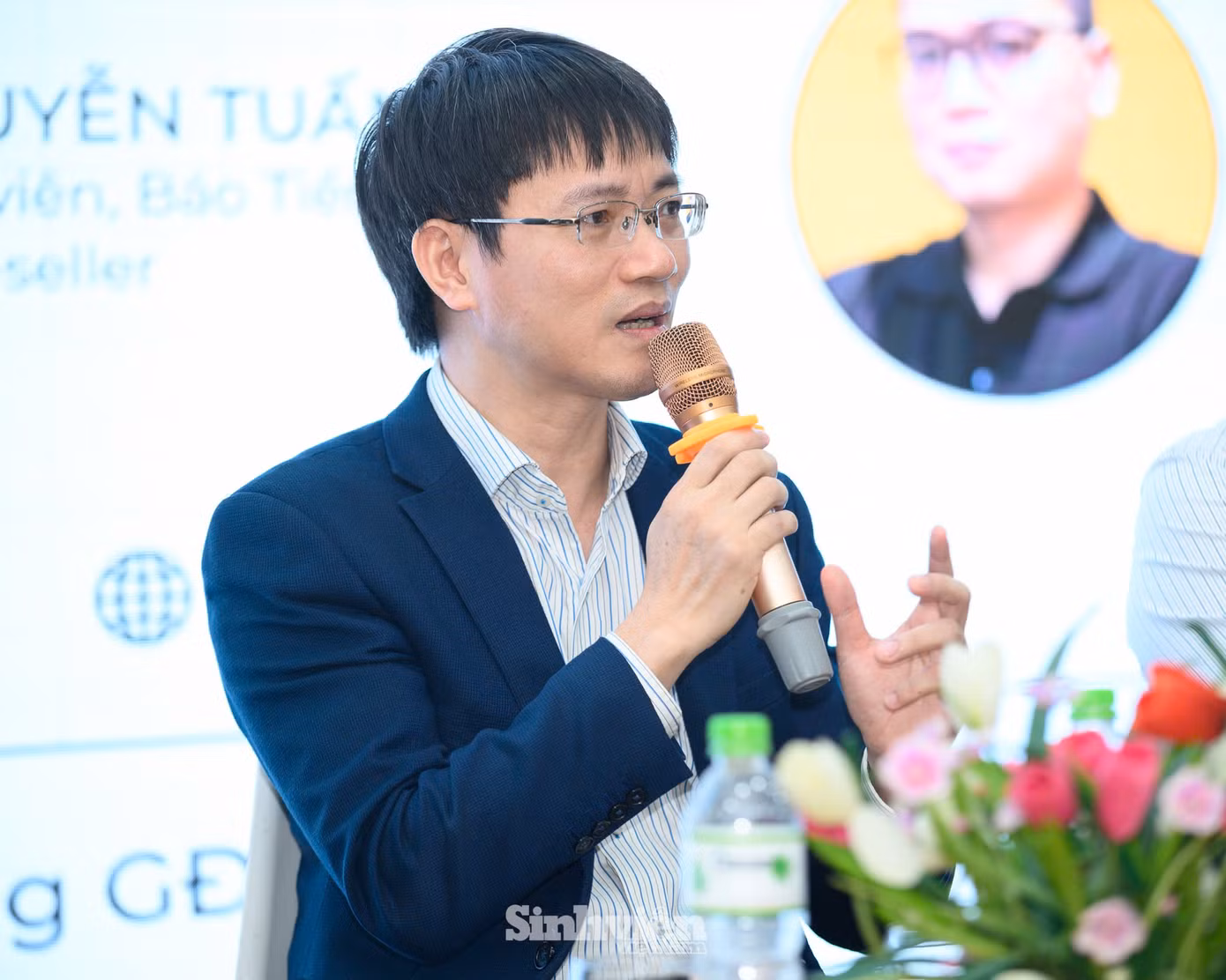 Nhà báo Nguyễn Tuấn Anh chia sẻ tại chương trình.
