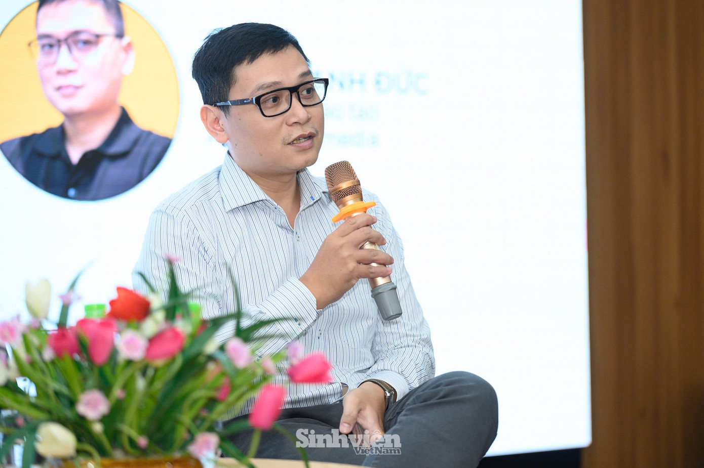 Th.S Vũ Anh Đức cho rằng Gen Z dù có nhiều điều kiện thuận lợi hơn các thế hệ trước nhưng lại thiếu sự bền bỉ, thường bị phân tâm bởi công nghệ. Th.S Vũ Anh Đức cho rằng Gen Z dù có nhiều điều kiện thuận lợi hơn các thế hệ trước nhưng lại thiếu sự bền bỉ, thường bị phân tâm bởi công nghệ.