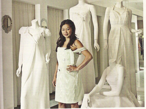 Nhà thiết kế gốc Việt Chloe Đào đã xuất sắc dành vị trí quán quân của chương trình Project Runway Mỹ mùa thứ hai năm 2005